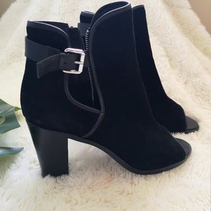 Donald J pliner peep toe heels